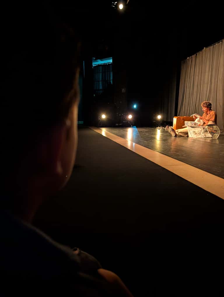 Familles et enfants au Festival Enfantillages de Valbonne – spectacles, cirque et marionnettes présentés au Pré des Arts – Photo Parent Cool