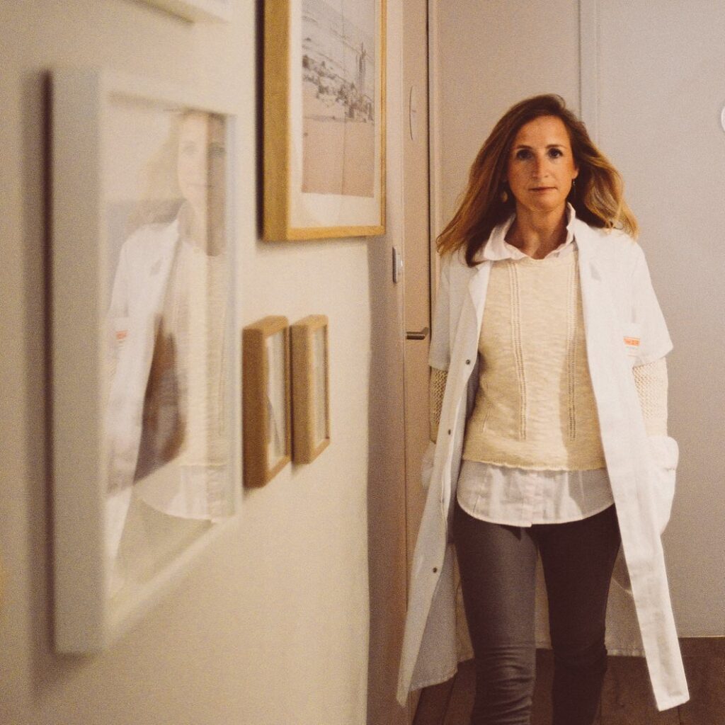 Centre Mumcare à Nice – accompagnement maternité, allaitement, bain bébé et soins Rebozo pour futures mamans et jeunes parents.