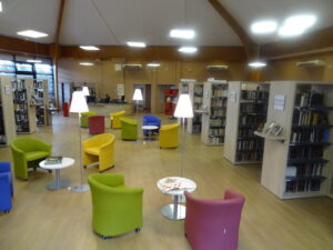 Médiathèque Marcel-Pagnol Aubagne, espace lecture enfants