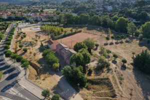 Parc du Bocage Plan-de-Cuques espace vert familial avec aire de jeux