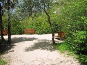 Parc du Pigeonnier Salon-de-Provence parc de quartier avec verger
