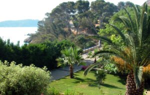 Parc du Mugel La Ciotat, sortie nature en famille avec belvédère et parc botanique