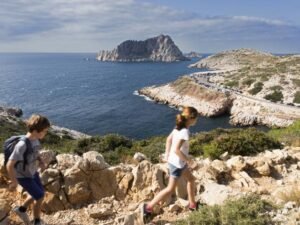Parc national des Calanques, sentiers balisés près de Marseille