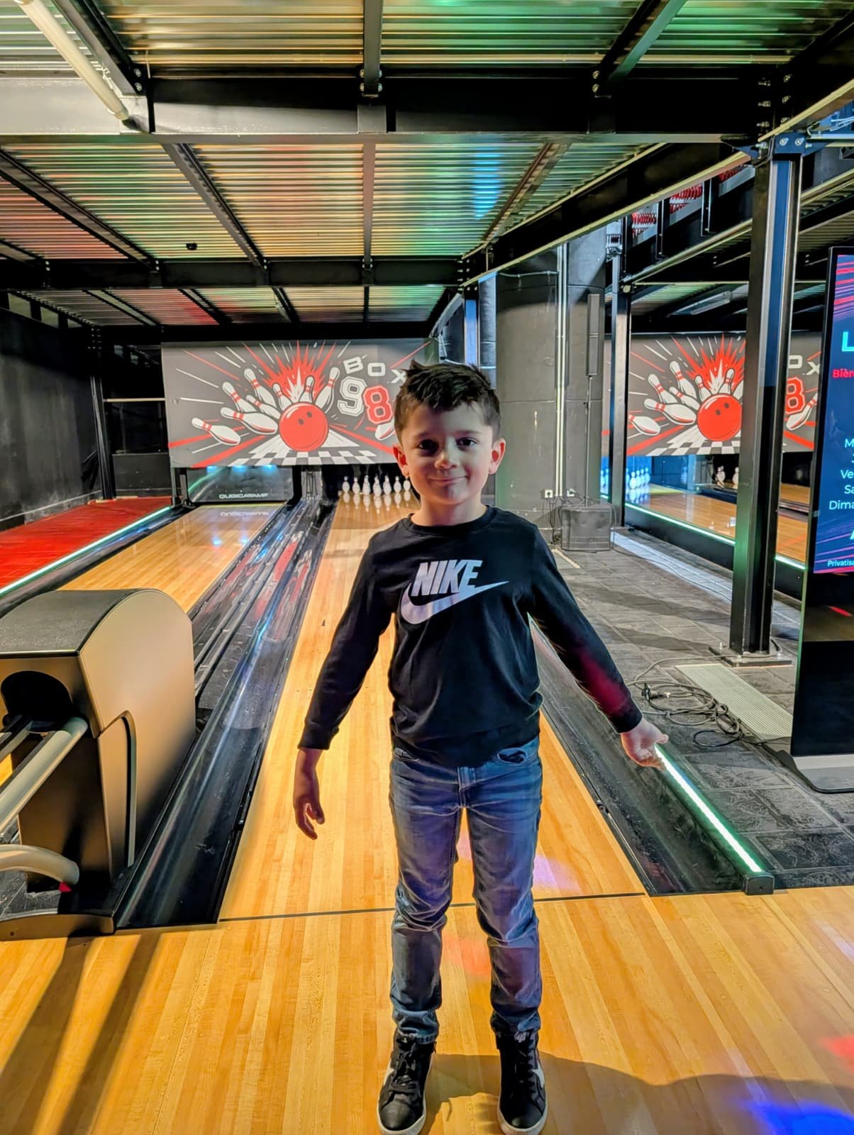 Sortie famille chez Box 98 Monaco karting indoor bowling jeux arcade enfants