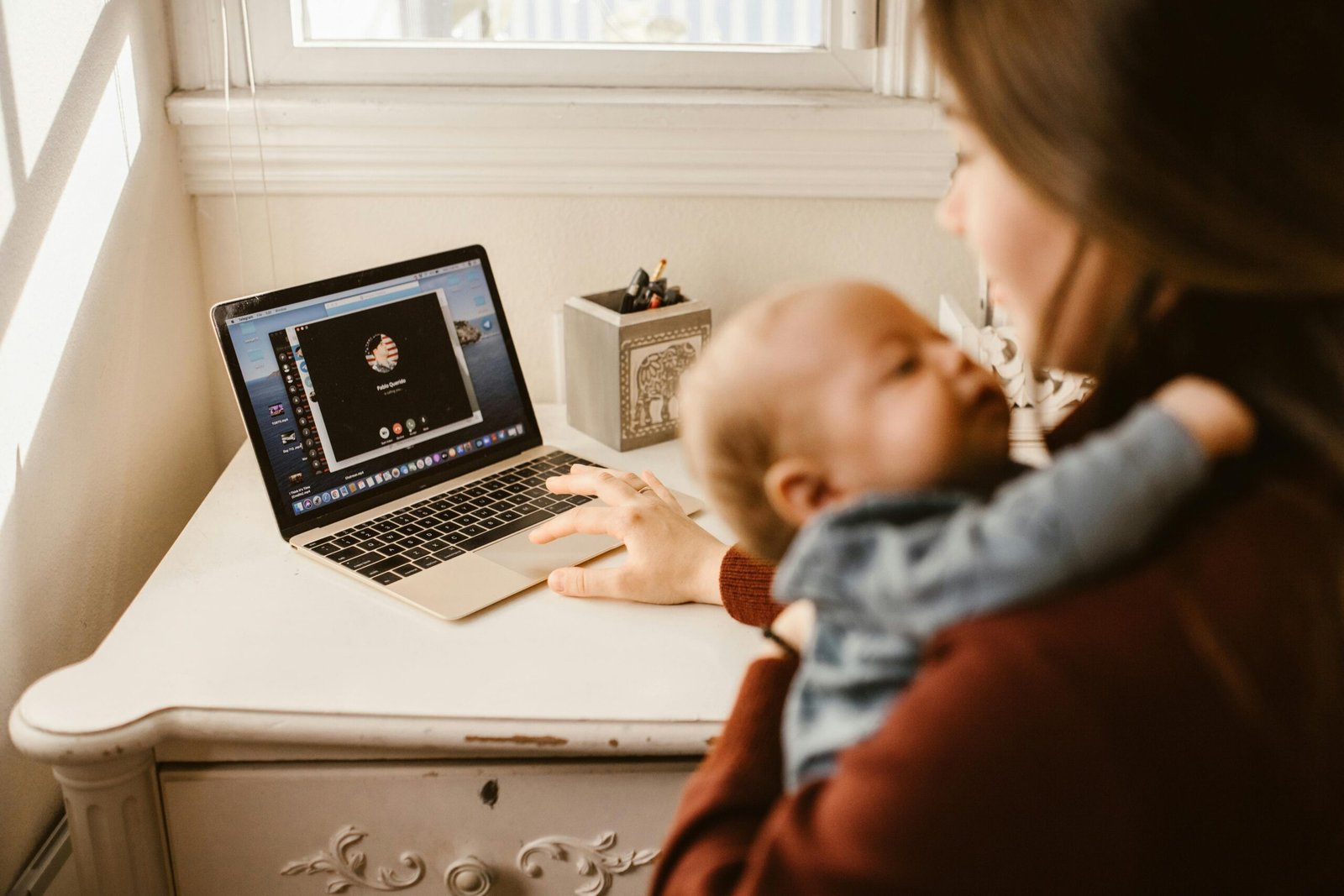 organisation familiale avec enfant à la maison
