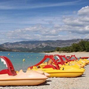 lac de Sainte-Croix en famille Verdon plage enfants pédalo